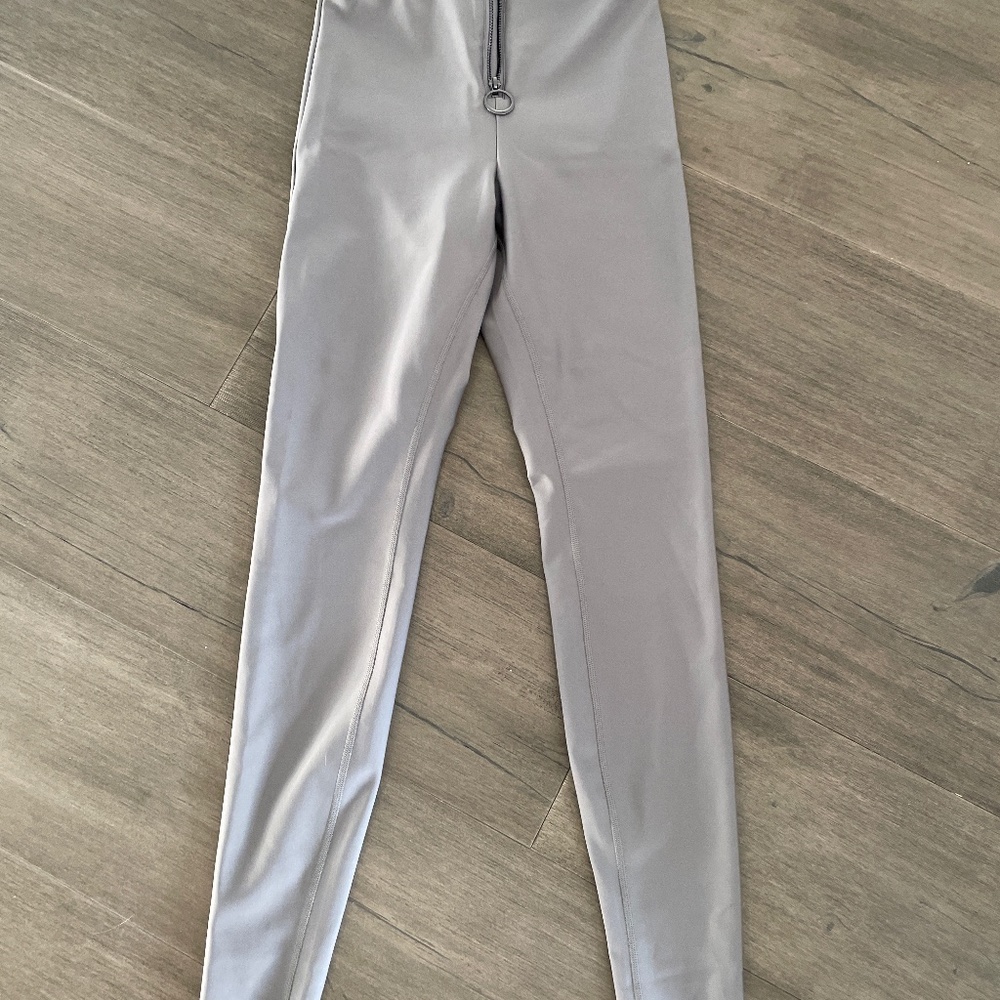ALO yoga pants